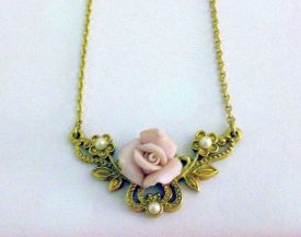 rosebud-necklace-main